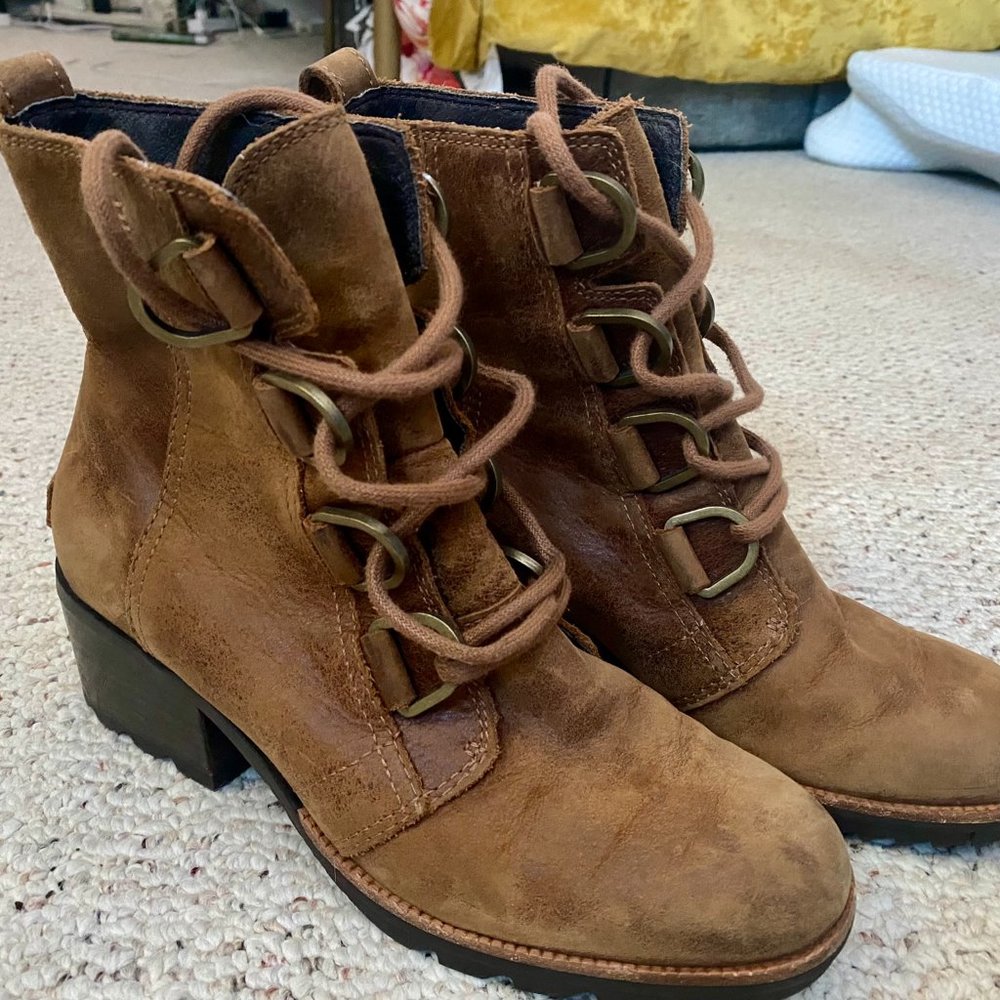 Sorel cognac brown lace-up mid-heeled booties, women's size 6.5